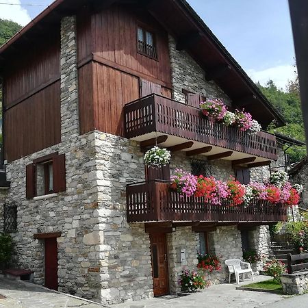 Appartamento Con Vista Chez Mary Roisan Kültér fotó